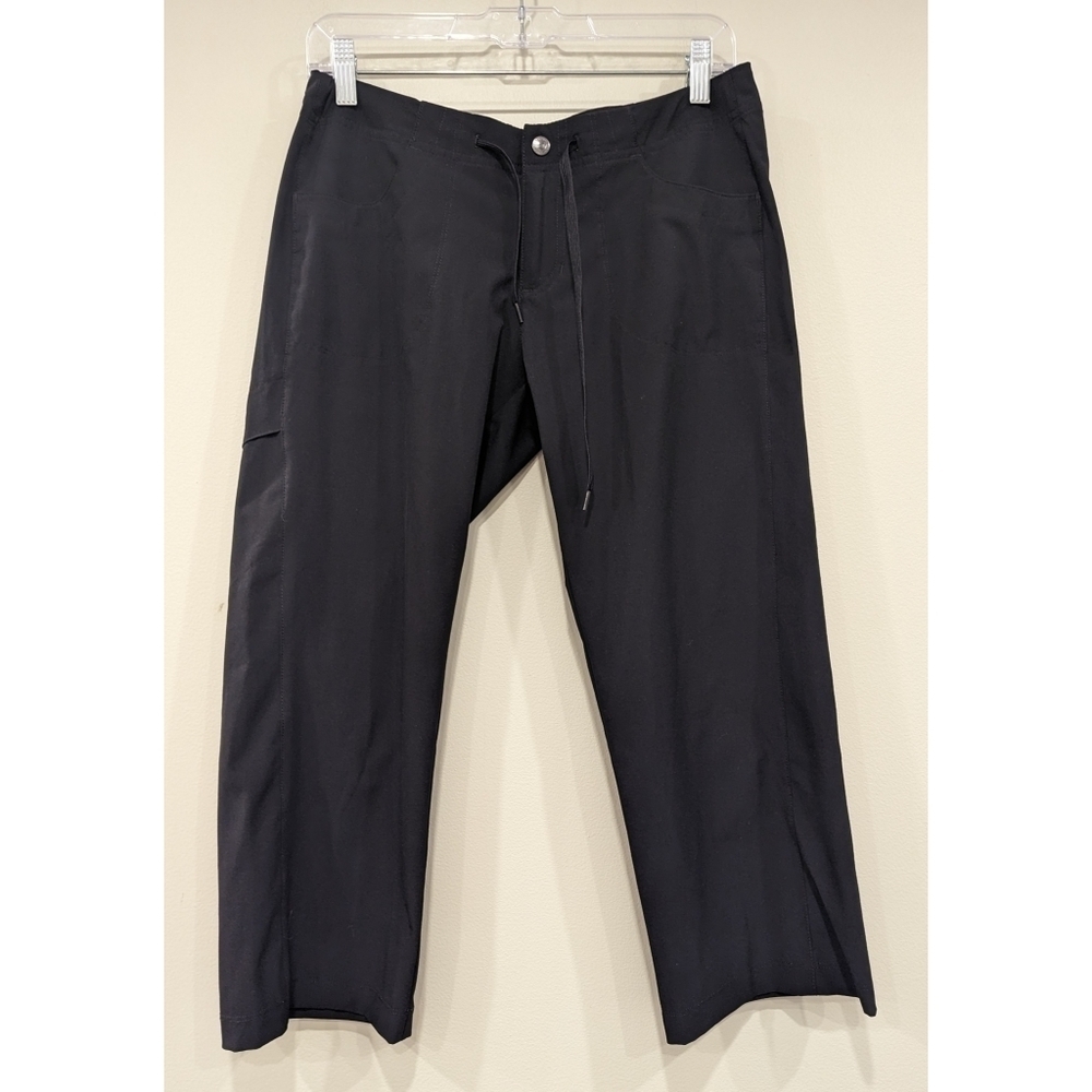 Patagonia All-Out Capris in Black Pockets Drawstring Waist Size 6